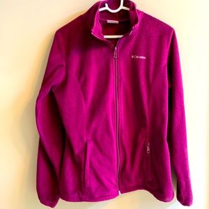 Women's Columbia Fleece Jacket. Burgendy/maroon. Size Large